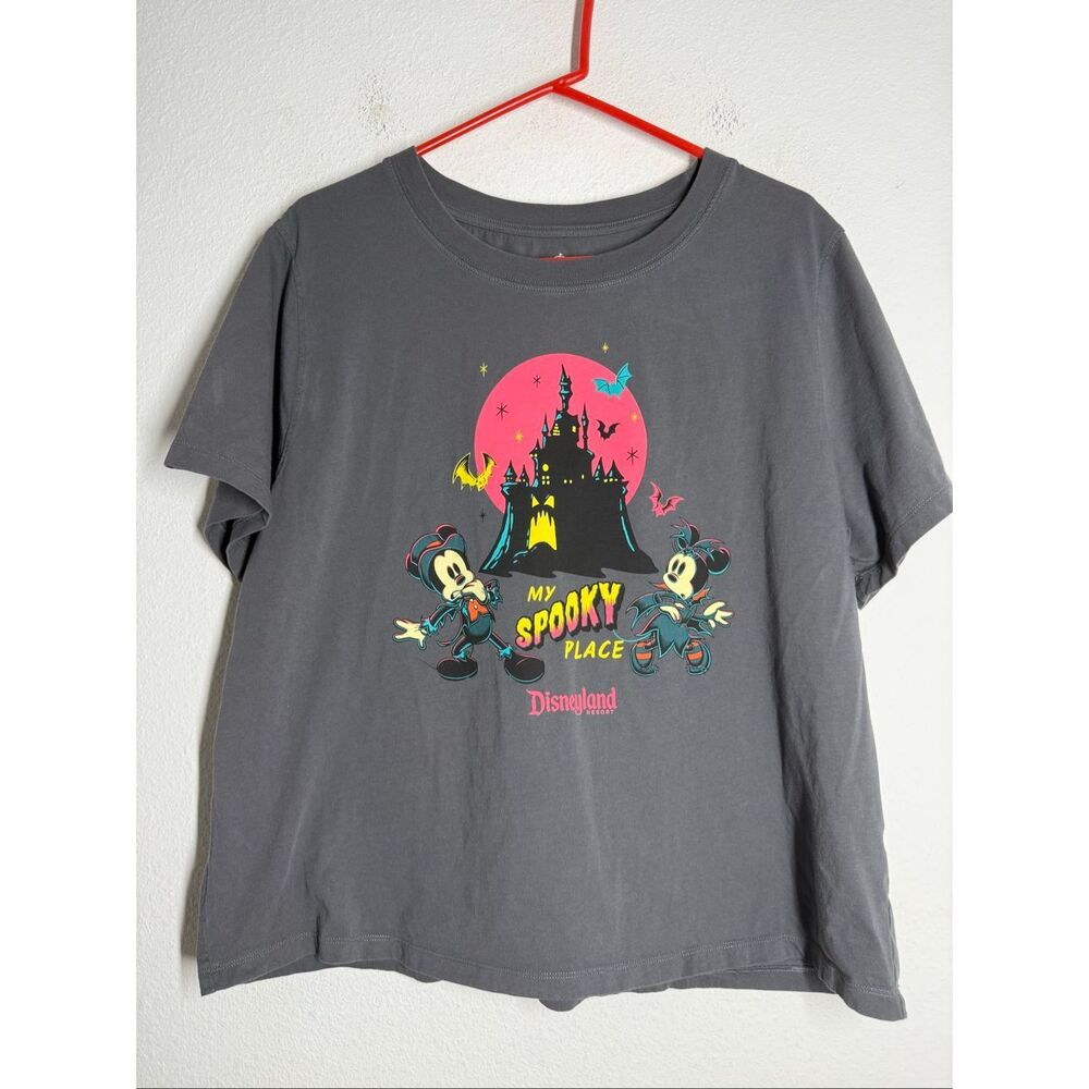 Disneyland My Spooky Place Mickey Mouse Halloween Graphic T-Shirt Women’s XL